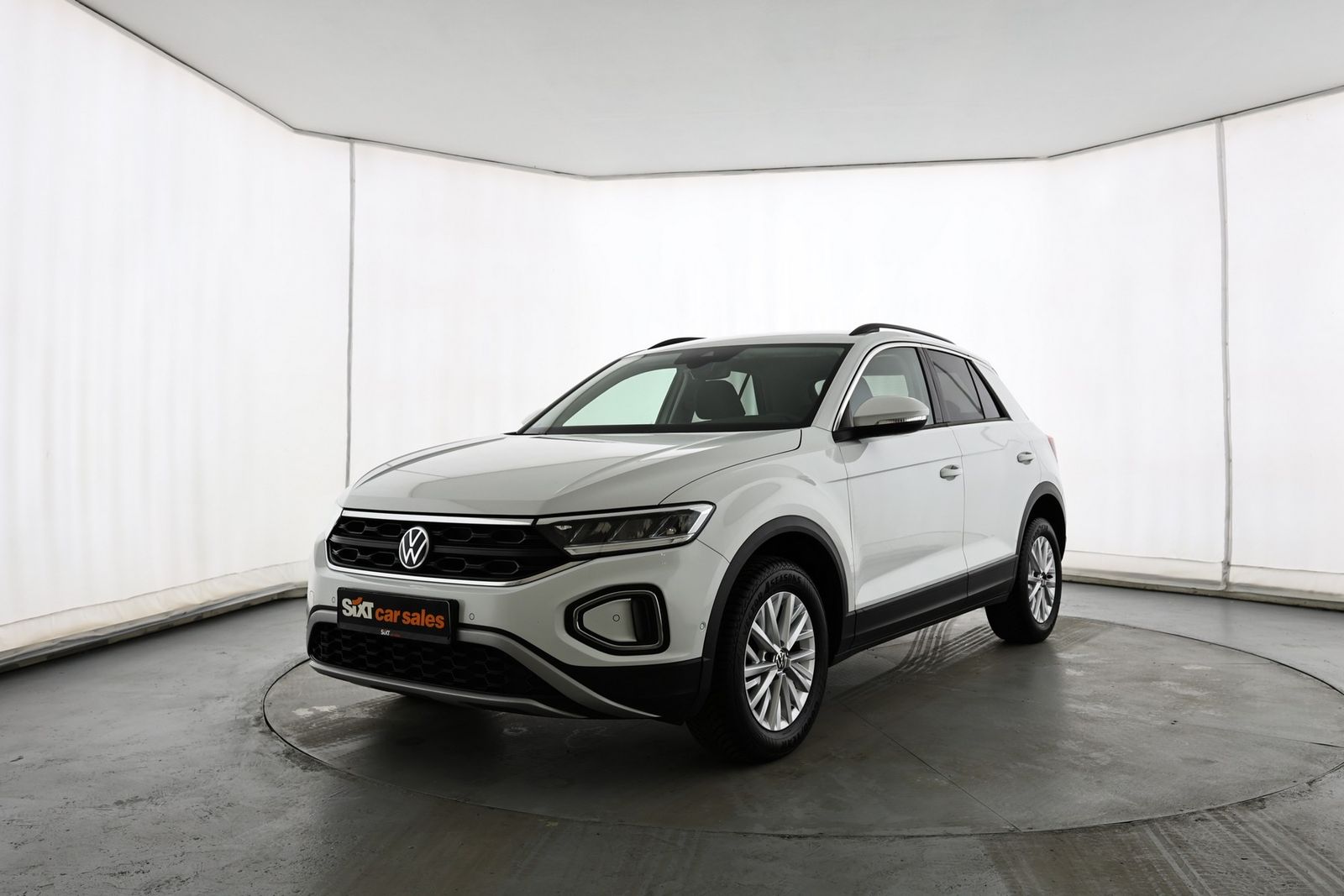 Volkswagen T-Roc 1.0 TSI Life - Samsaru's Car Outlet