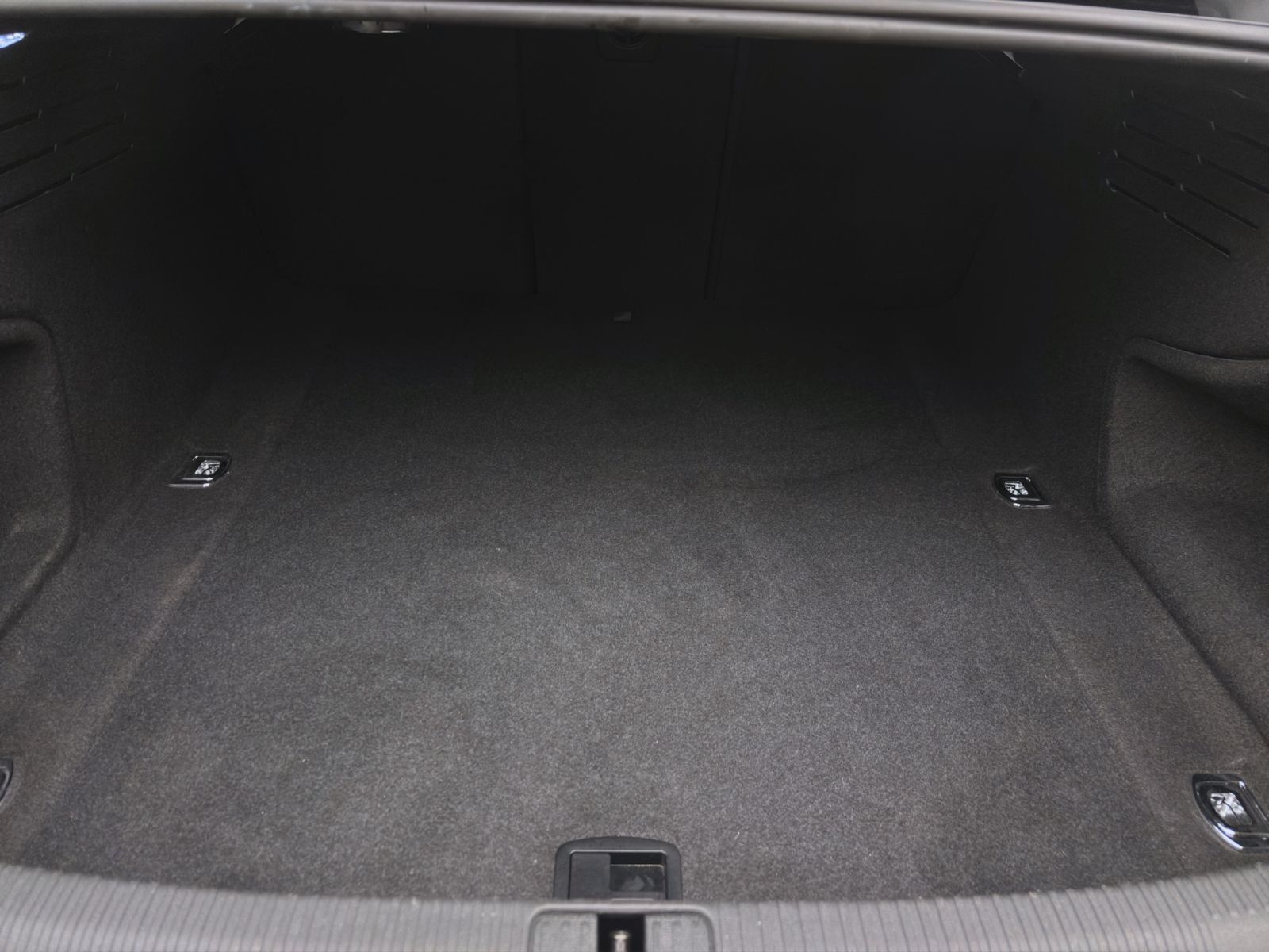 Audi A4 40 TDI Q S LINE STDHZG AHK NAVI HuD