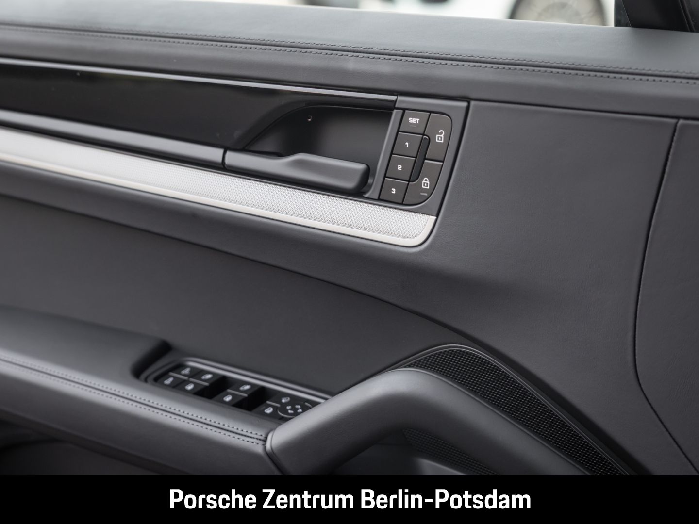 Porsche Cayenne S Sportabgas Surround-View LED-Matrix