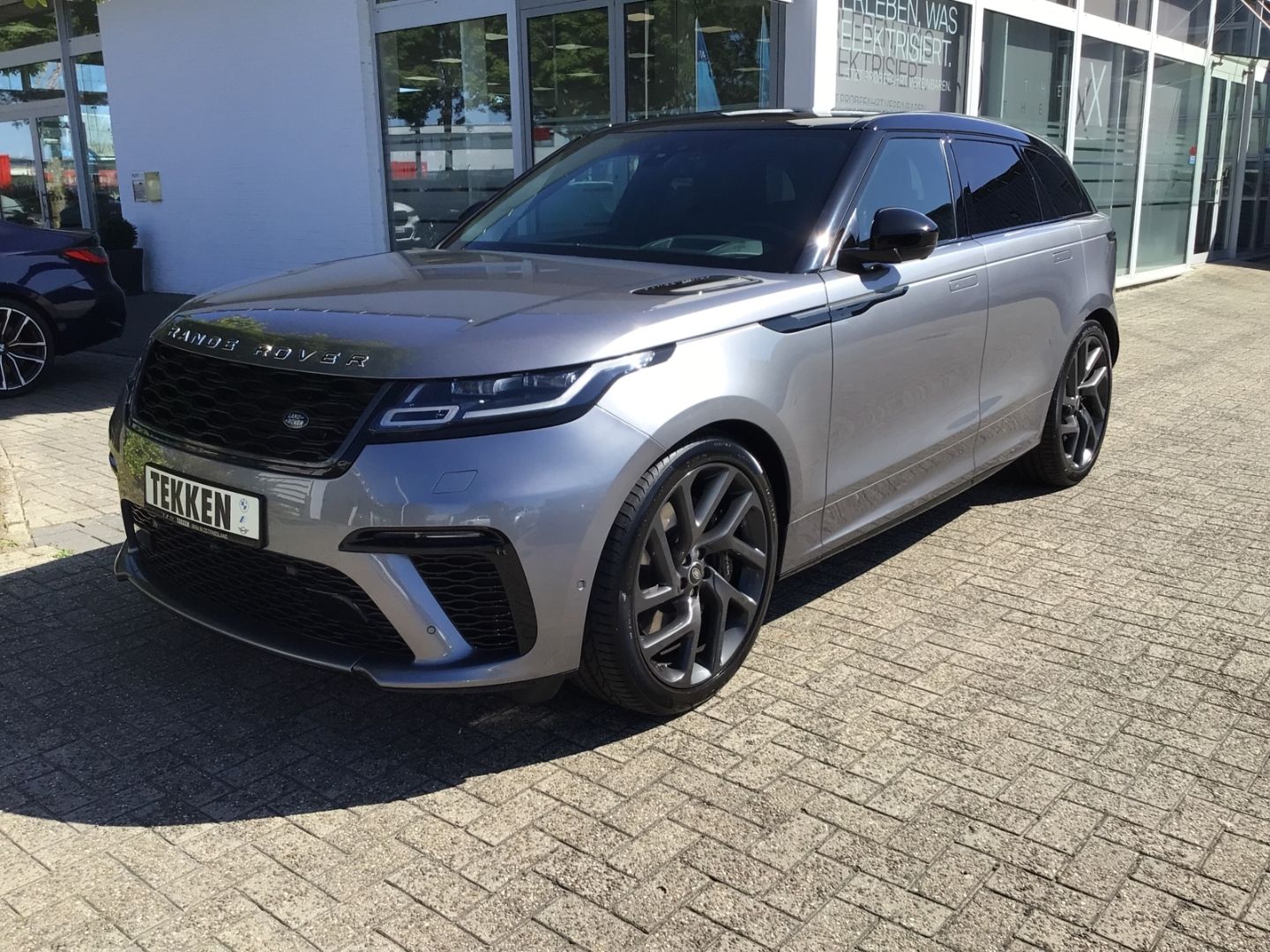 Range Rover Velar SV Autobiography Dynamic - Samsaru's Car Outlet