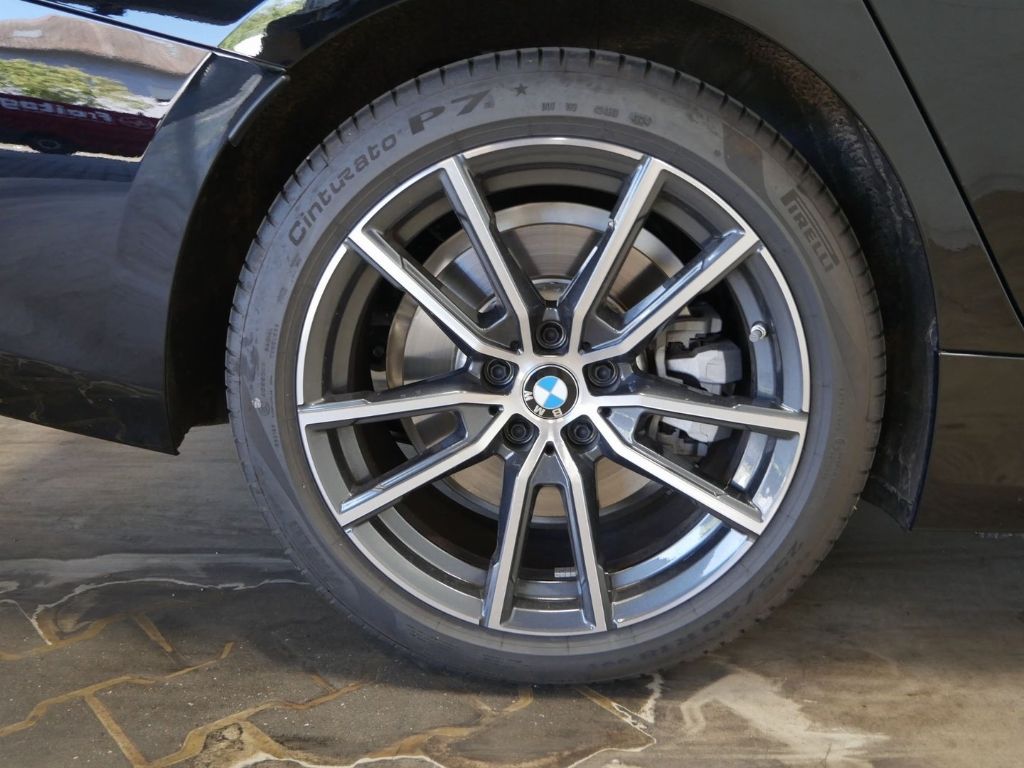 BMW 330 e xDrive Tour adLED HUD Alarm Komf-Zug. FLA