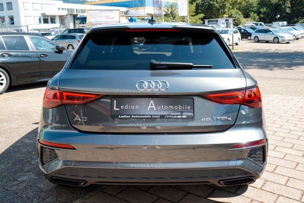 Audi A3 Sportback 45 TFSI e S line