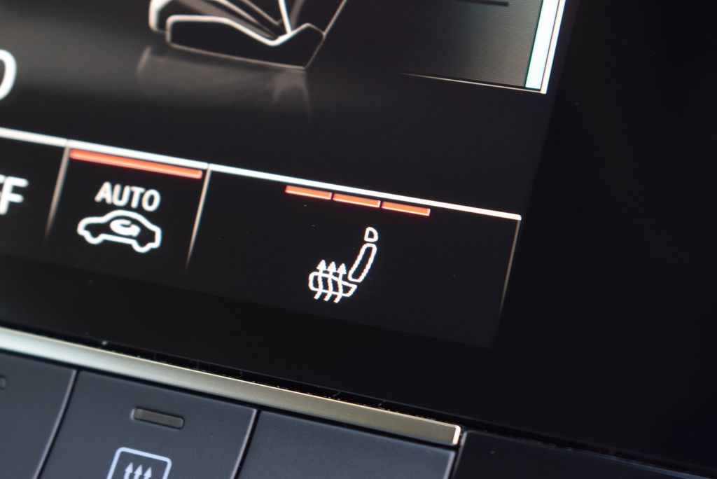 Audi A6 Avant 55 TFSI e qu/S-tr. *S-line*Matrix*AHK*