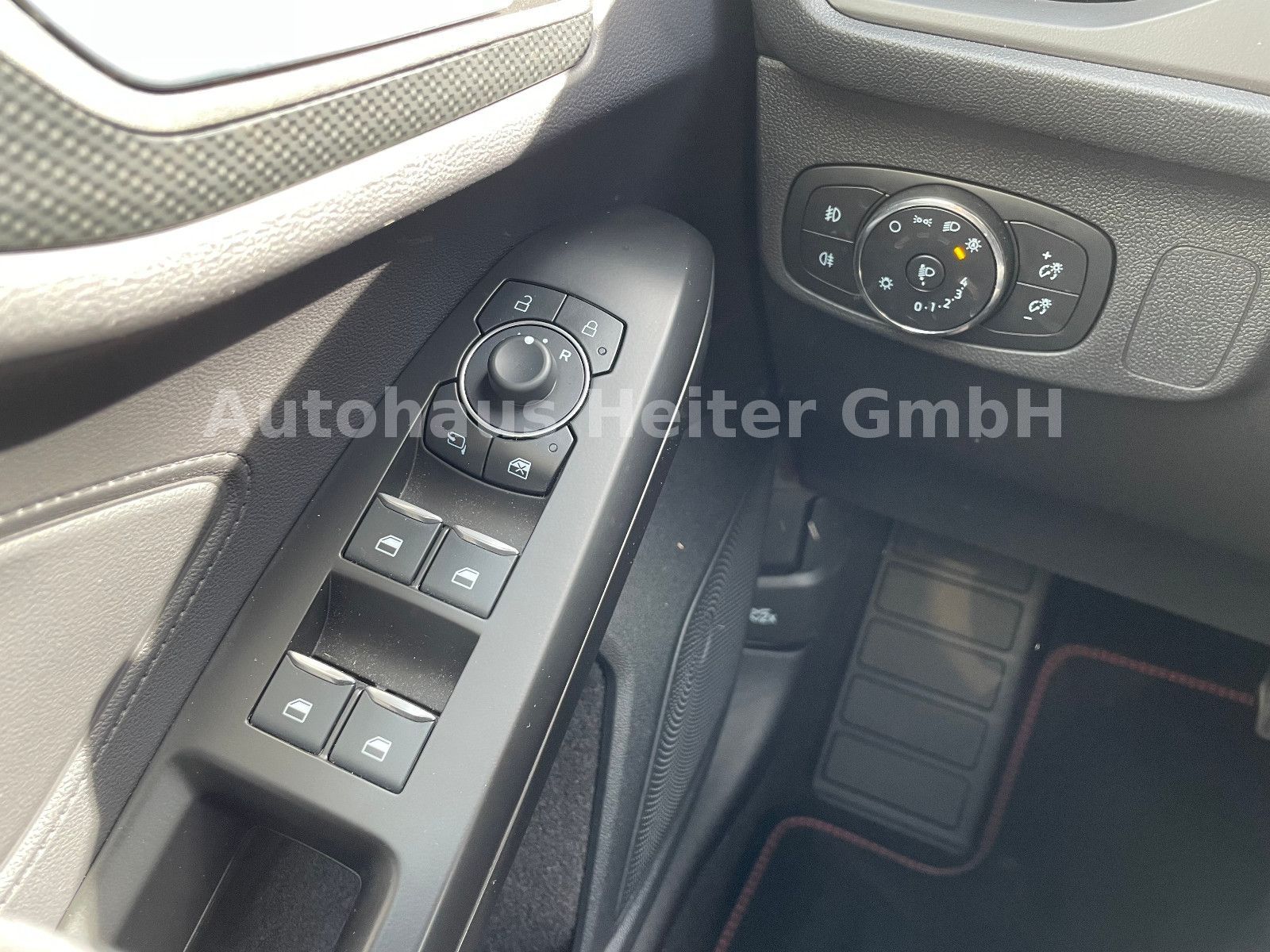 Ford Focus Automatik ST-Line X /155PS+Head-Up+ACC+AHK