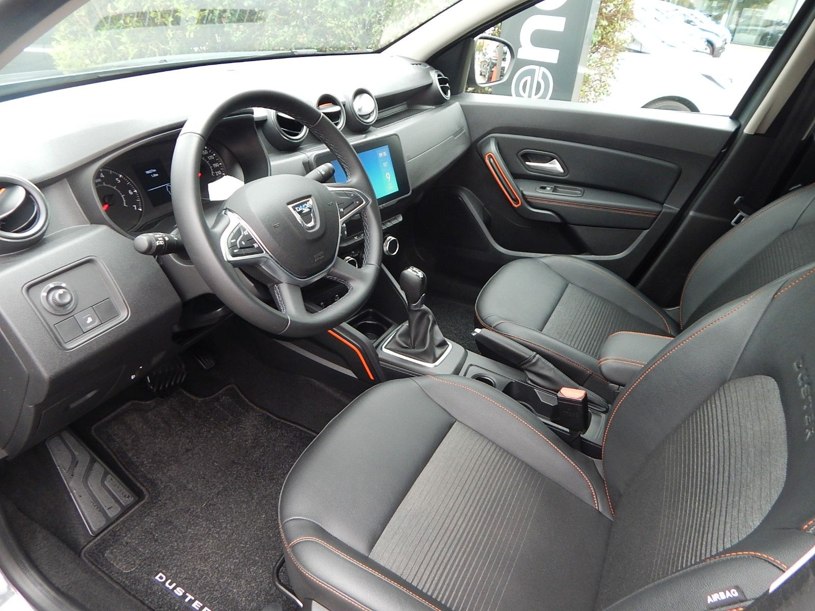Dacia Duster TCe 150 EDC Extreme - Samsaru's Car Outlet