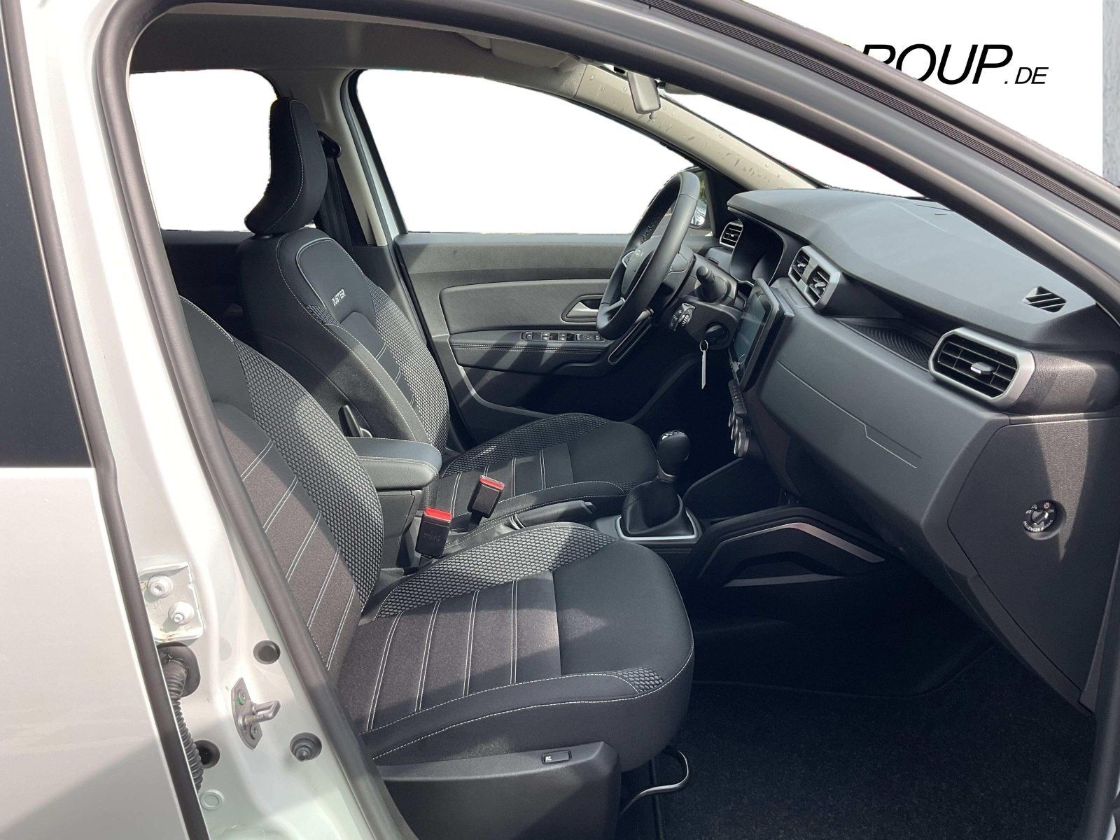 Dacia Duster Journey TCe 150 EDC - Samsaru's Car Outlet