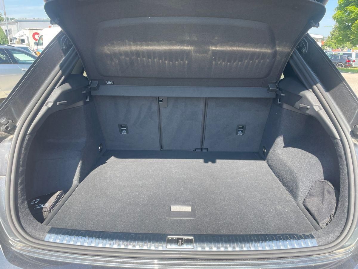 Audi Q3 40 TFSI quattro S-LINE - Samsaru's Car Outlet