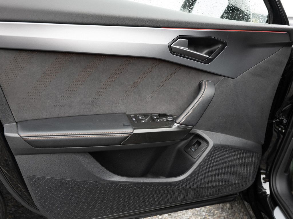 Cupra Formentor 2.0 TSI VZ Tribe Edition PANO AHK 360°