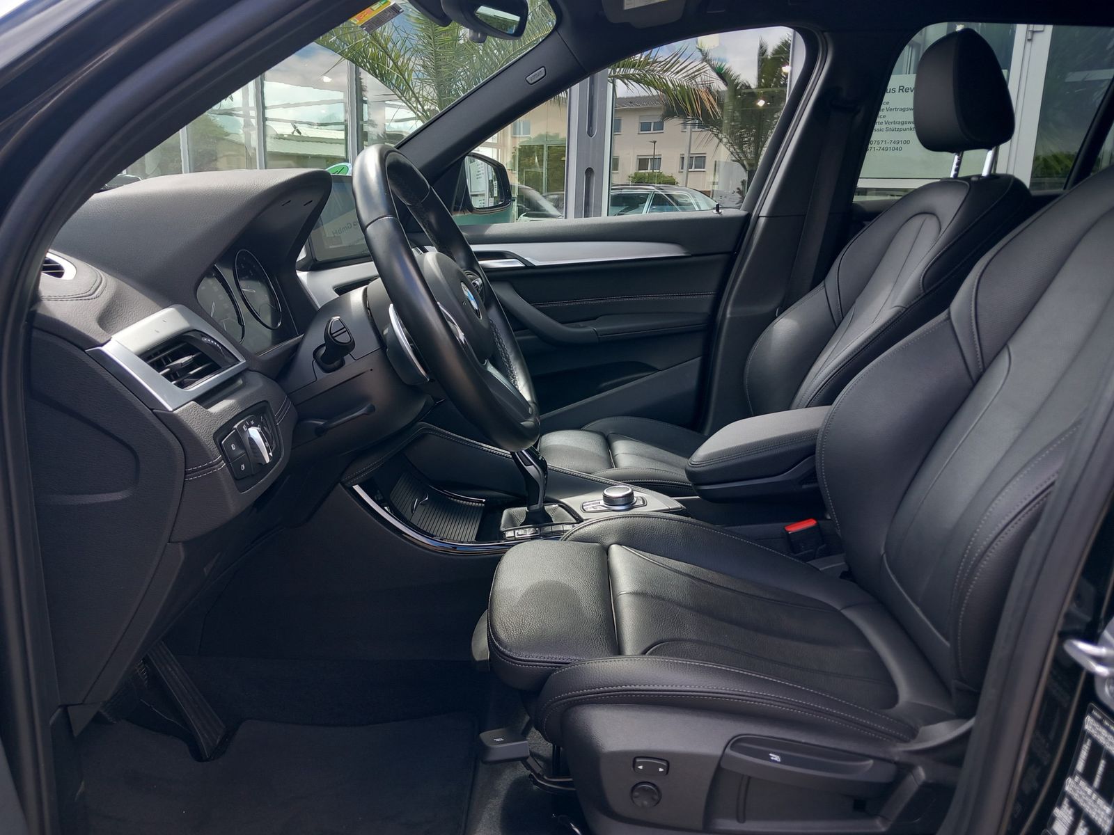 BMW X1 xDrive20i Aut MSport - Samsaru's Car Outlet