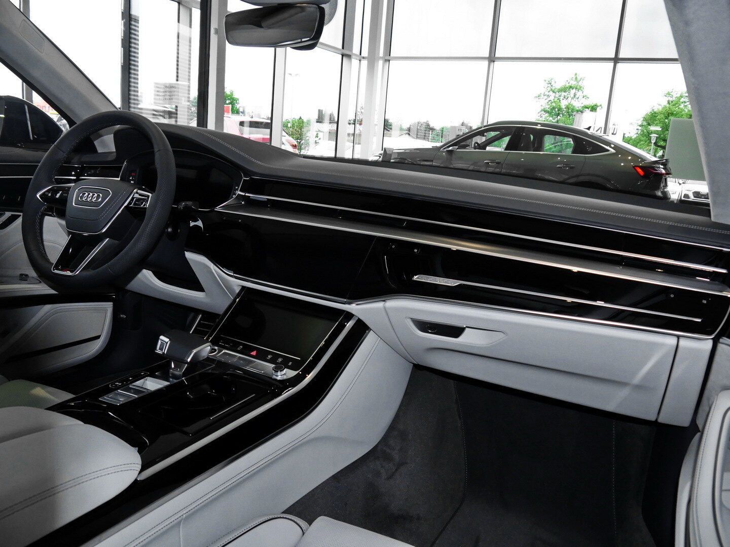 Audi A8 60 TFSI quattro S line - Samsaru's Car Outlet
