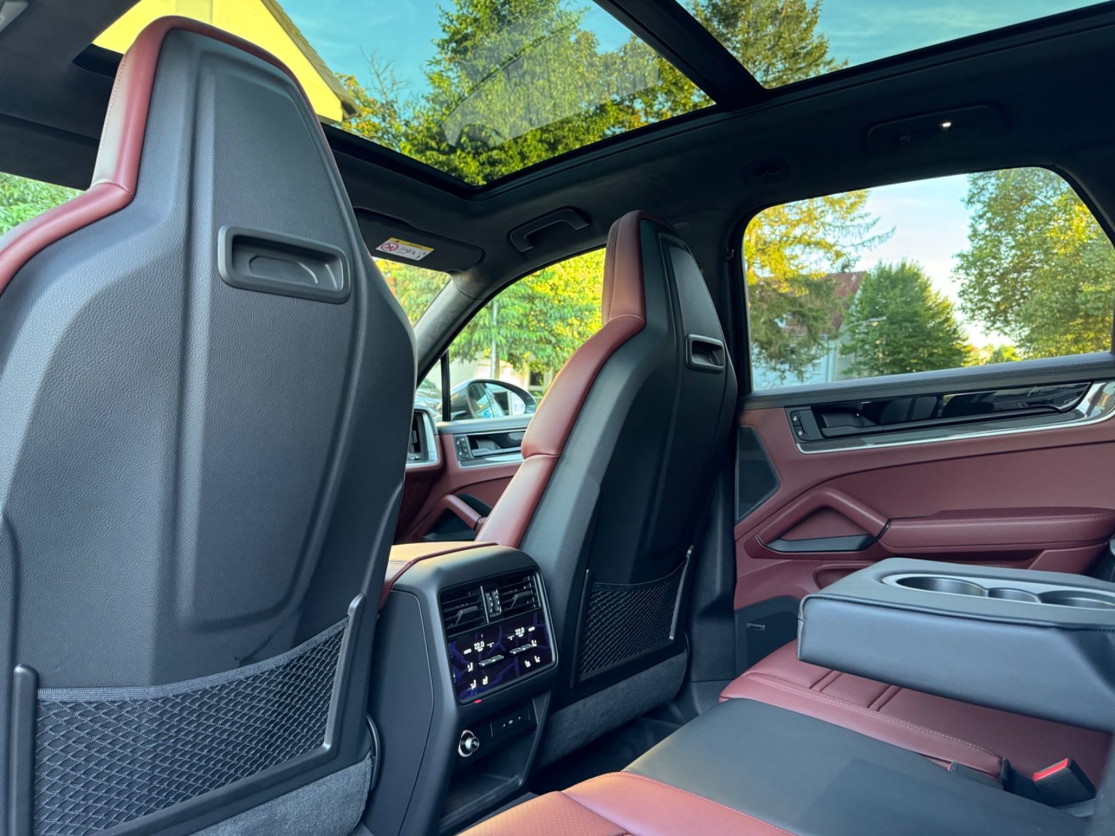 Porsche E-HYBRID|-9%LP|SPORTDESIGN|SPORTABGAS|CARBON|