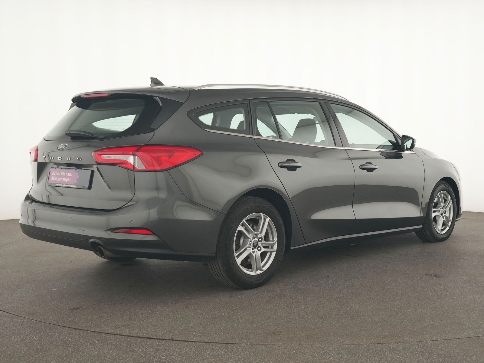 Ford Focus Cool & Connect - Samsaru's Car Outlet