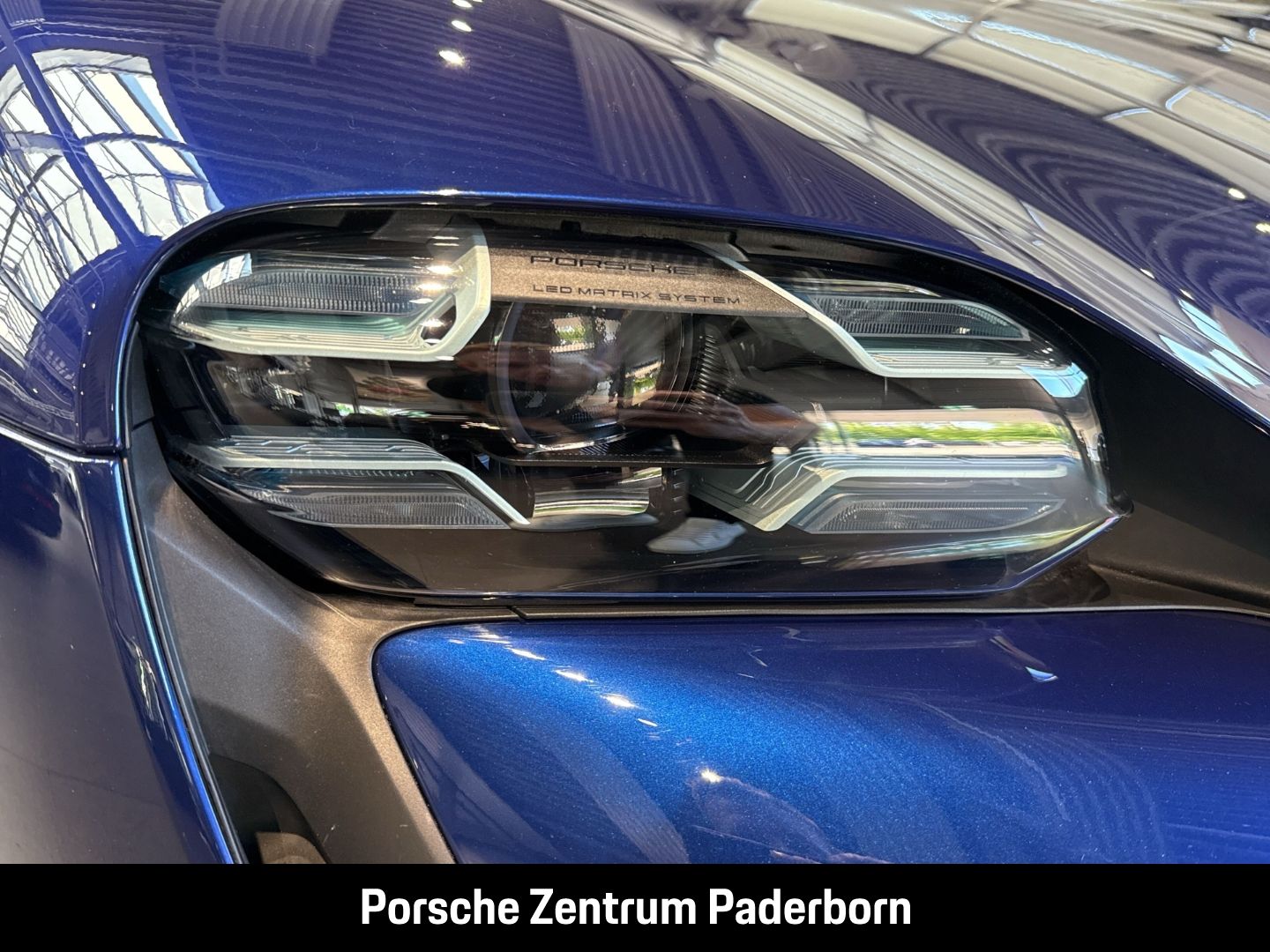 Porsche Taycan Turbo S Cross Turismo Burmester Panorama