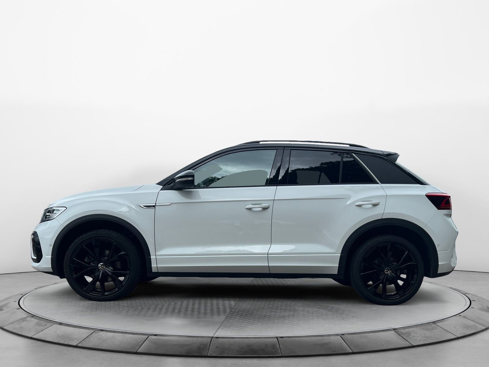 Volkswagen T-Roc 2.0TSI R-Line 4M DSG - Samsaru's Car Outlet