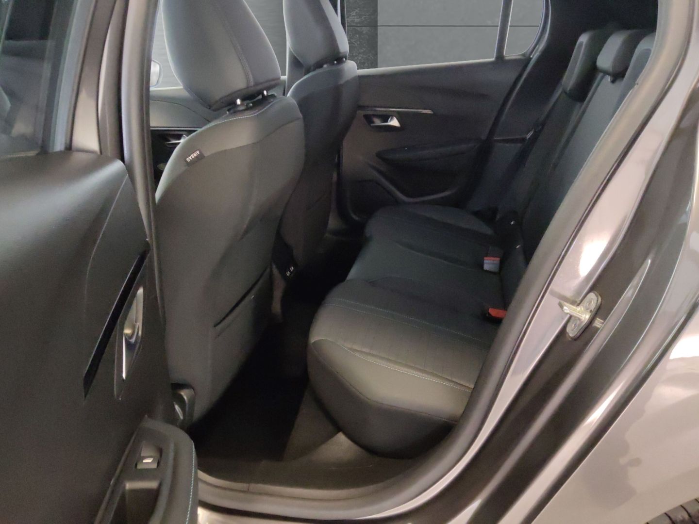 Peugeot 208 1.2 PureTech 100 Allure Automatik - Samsaru's Car Outlet