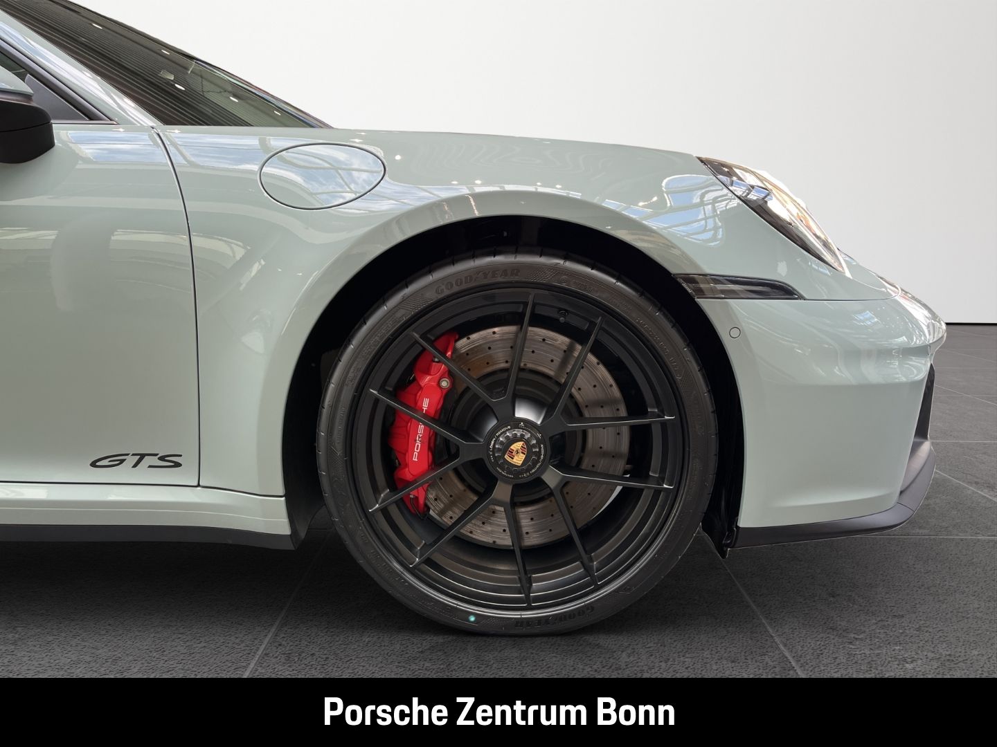 Porsche 992 911 Carrera 4 GTS Liftsystem Vorderachse BOS
