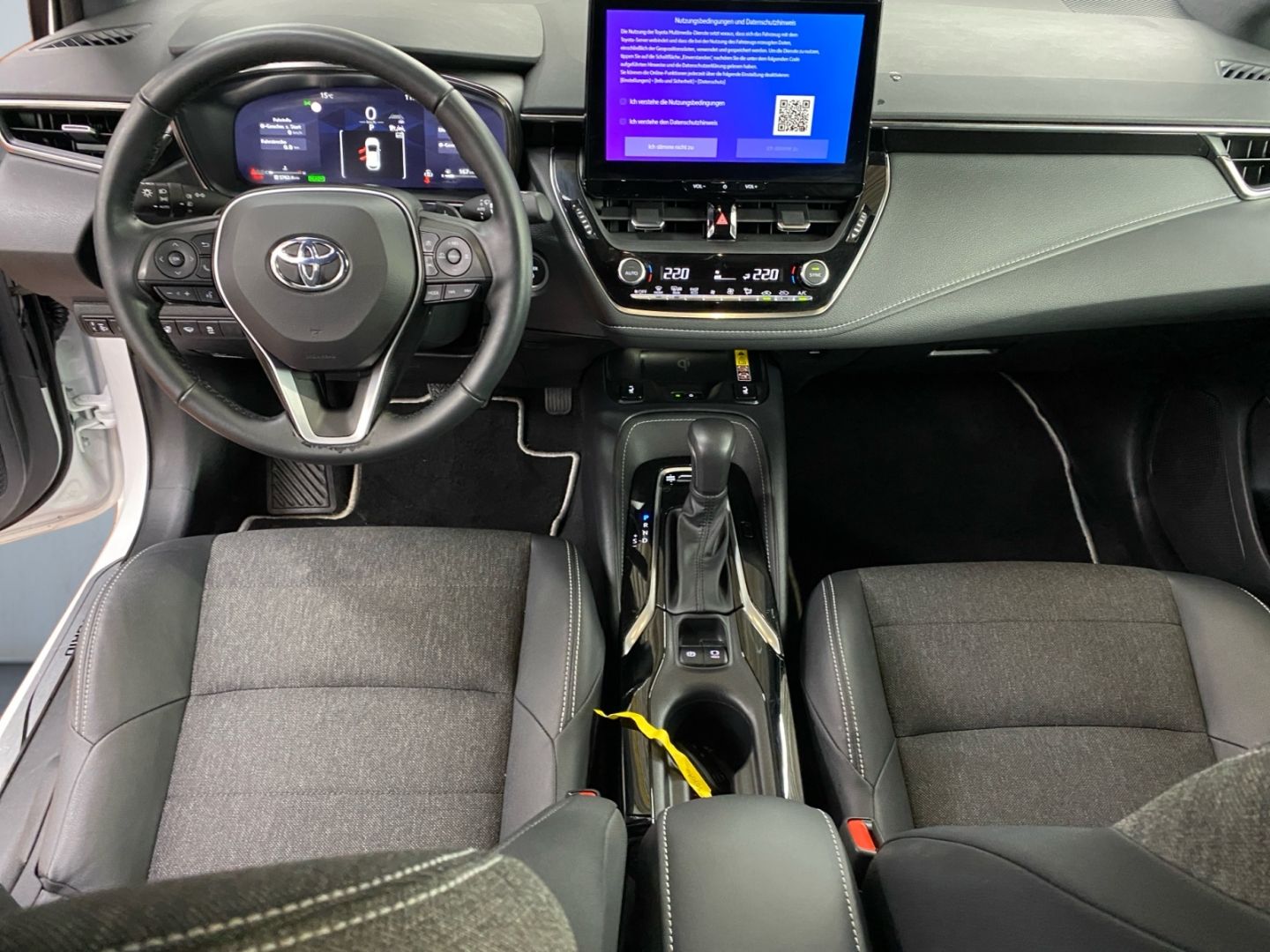 Toyota Corolla 2.0 Hybrid Team D *LED*ACC*CarPlay*RCam*