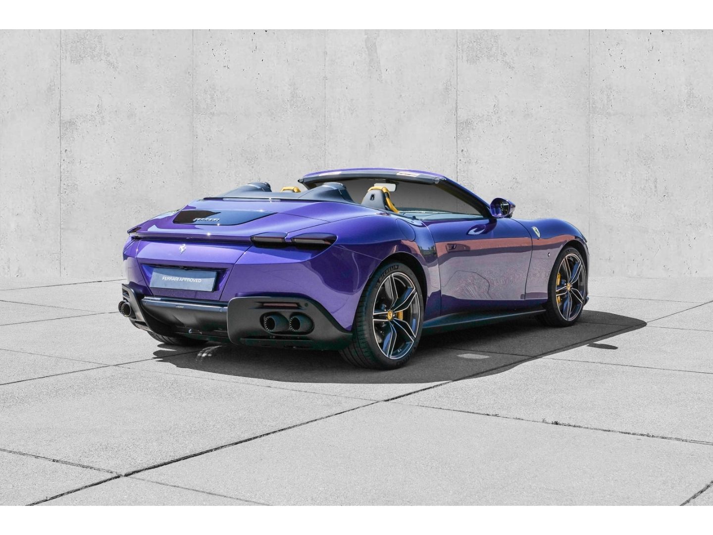 Ferrari Roma Spider - Samsaru's Car Outlet