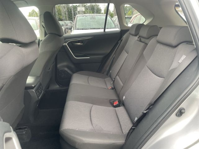 Toyota RAV 4 Hybrid - Samsaru's Car Outlet
