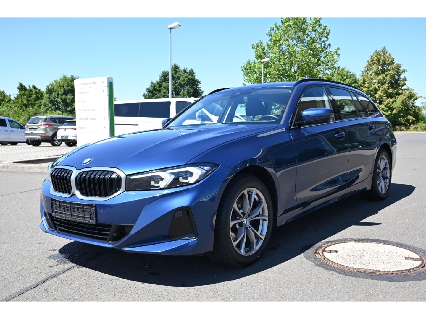 BMW 320 d xDrive Touring MHyb - Samsaru's Car Outlet