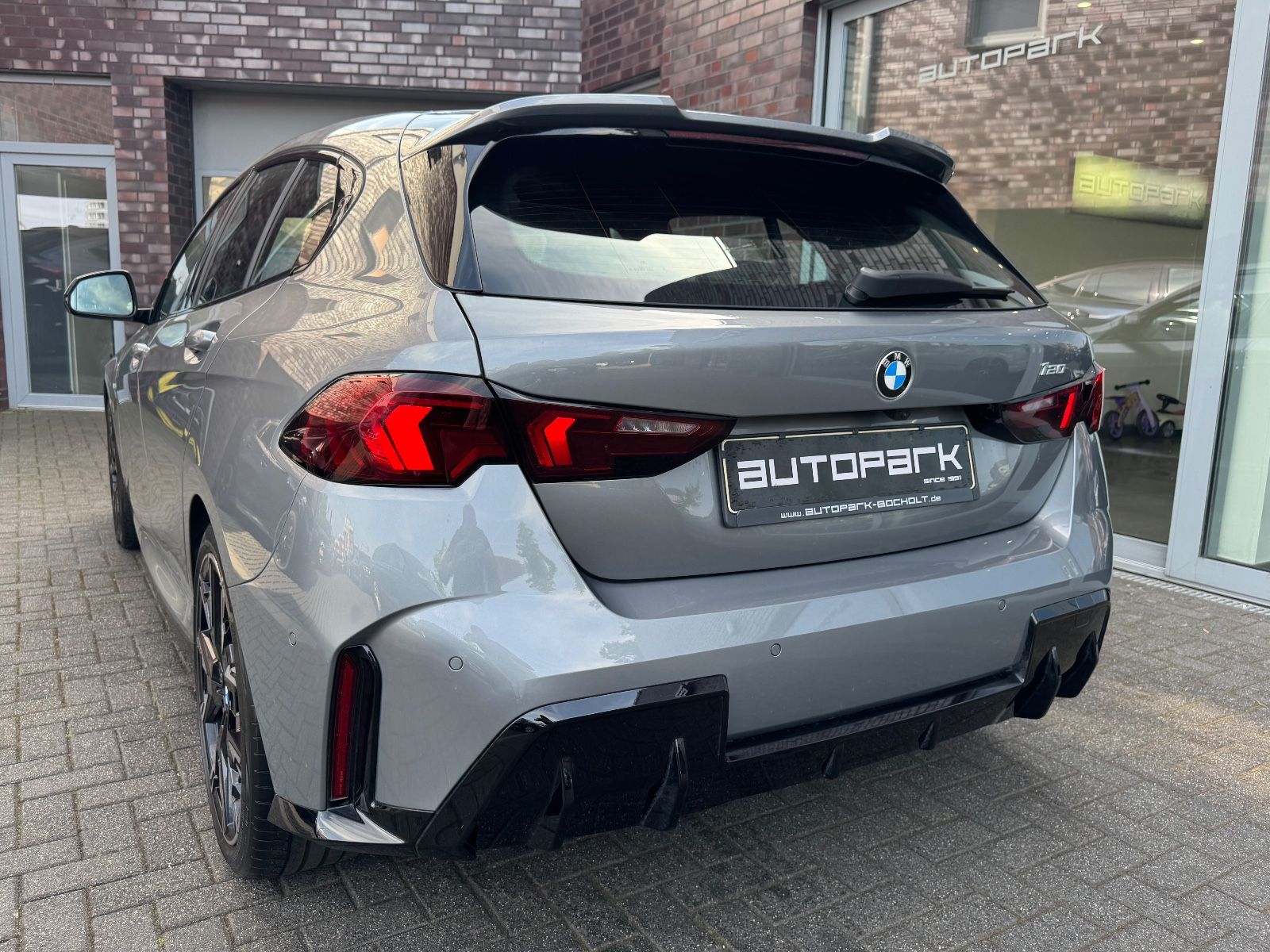 BMW 120i M SPORT PRO HEADUP 360° ACC Innovation 8xLM