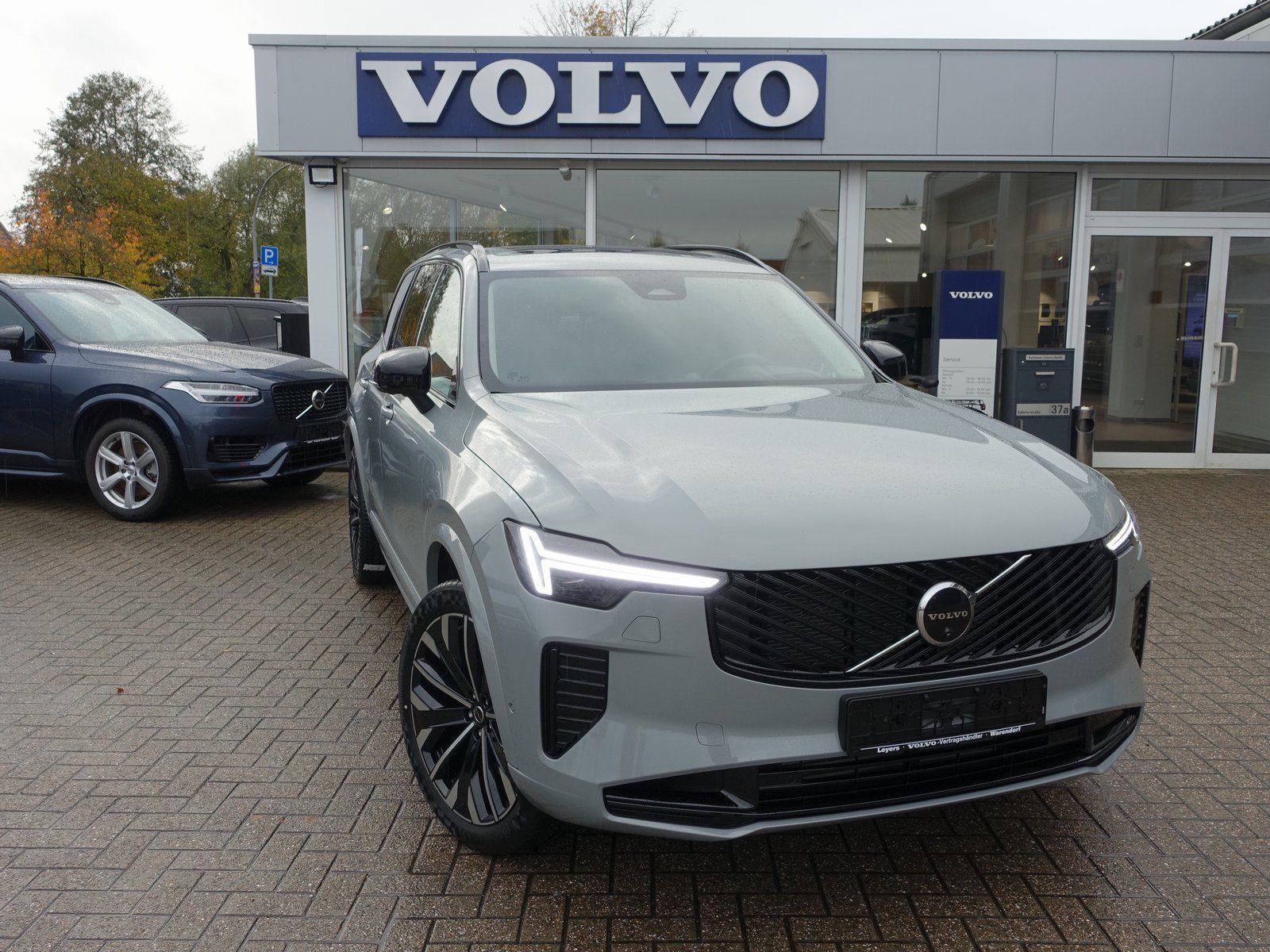 Volvo XC90 Plus Dark T8 AWD B&W/HUD/PANO/FOUR-C/360°