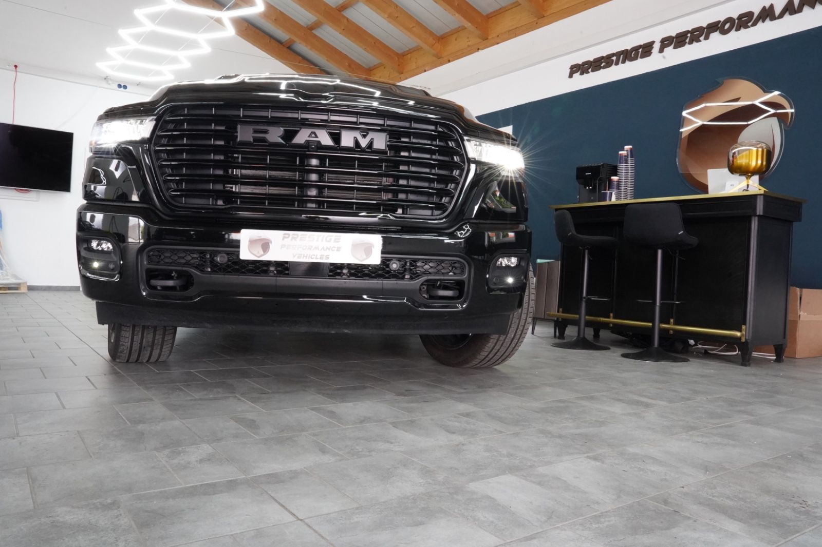 Dodge Sport 3.0 420 PS Black
