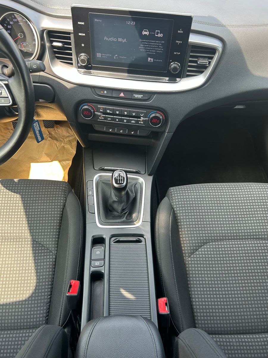Kia Ceed - Samsaru's Car Outlet