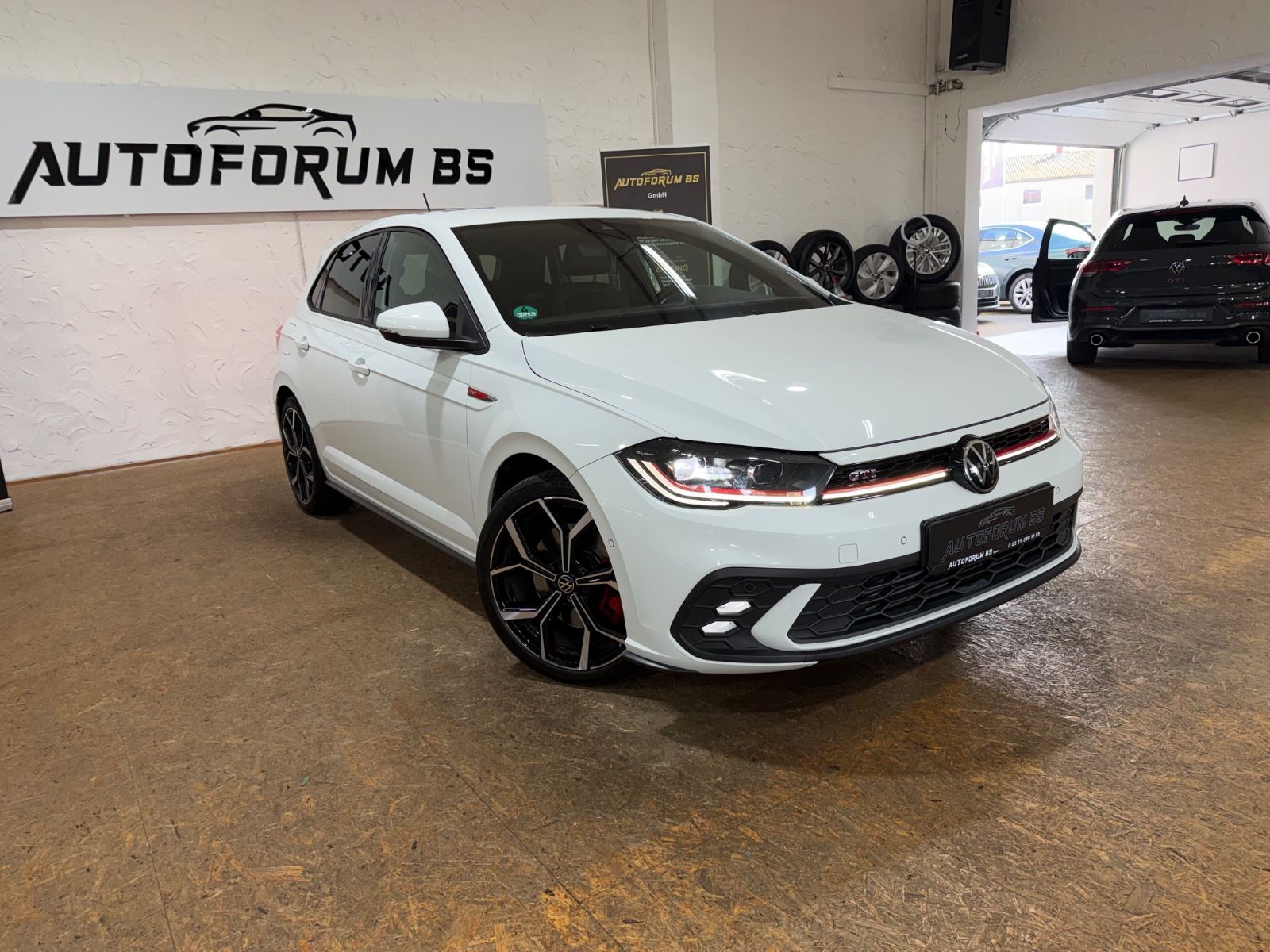 Volkswagen Polo VI GTI 2.0TSI DSG/ALCANTARA/CAM/MATRIX/18"