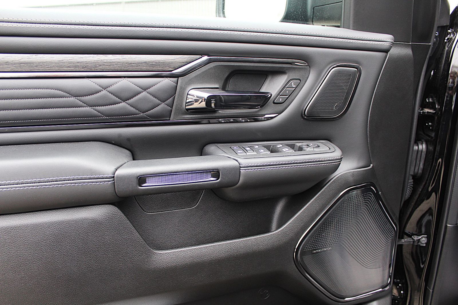 Dodge RAM LIMITED Night, HUD, Massage, RBX