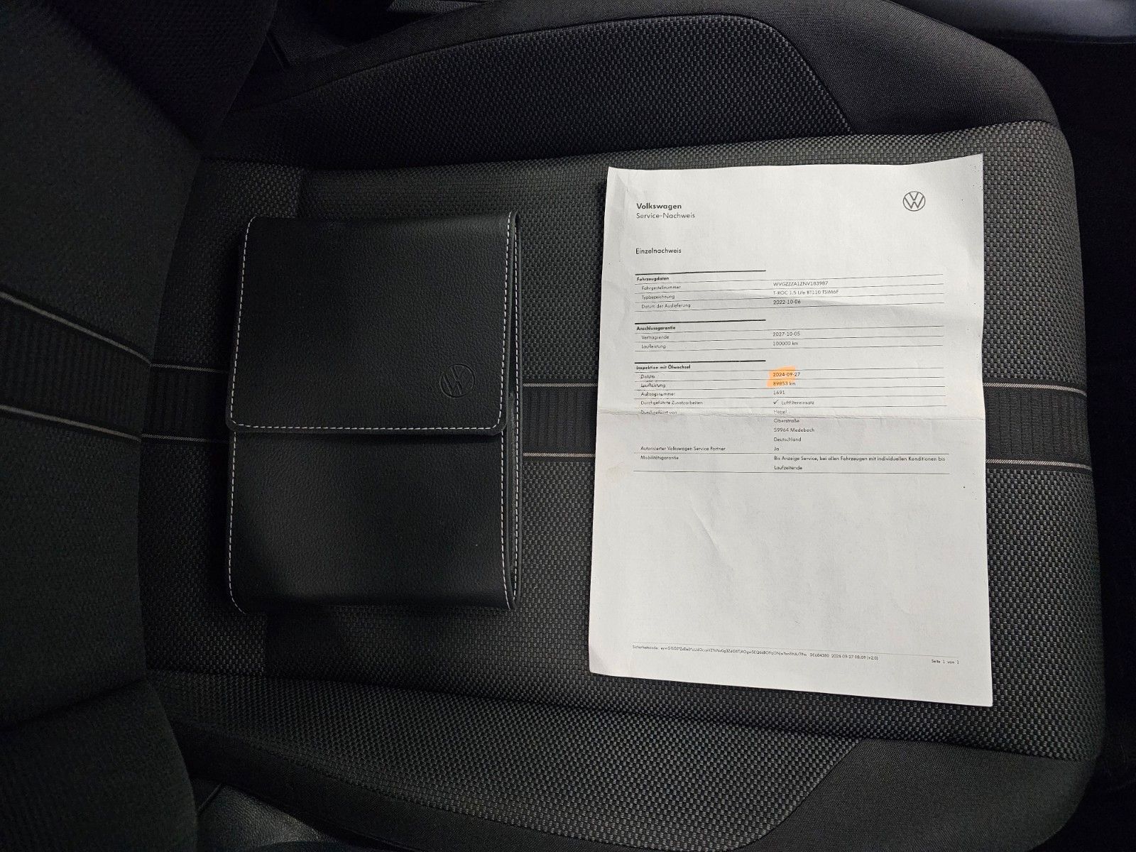 Volkswagen T-Roc 1.5 TSI Life - Samsaru's Car Outlet