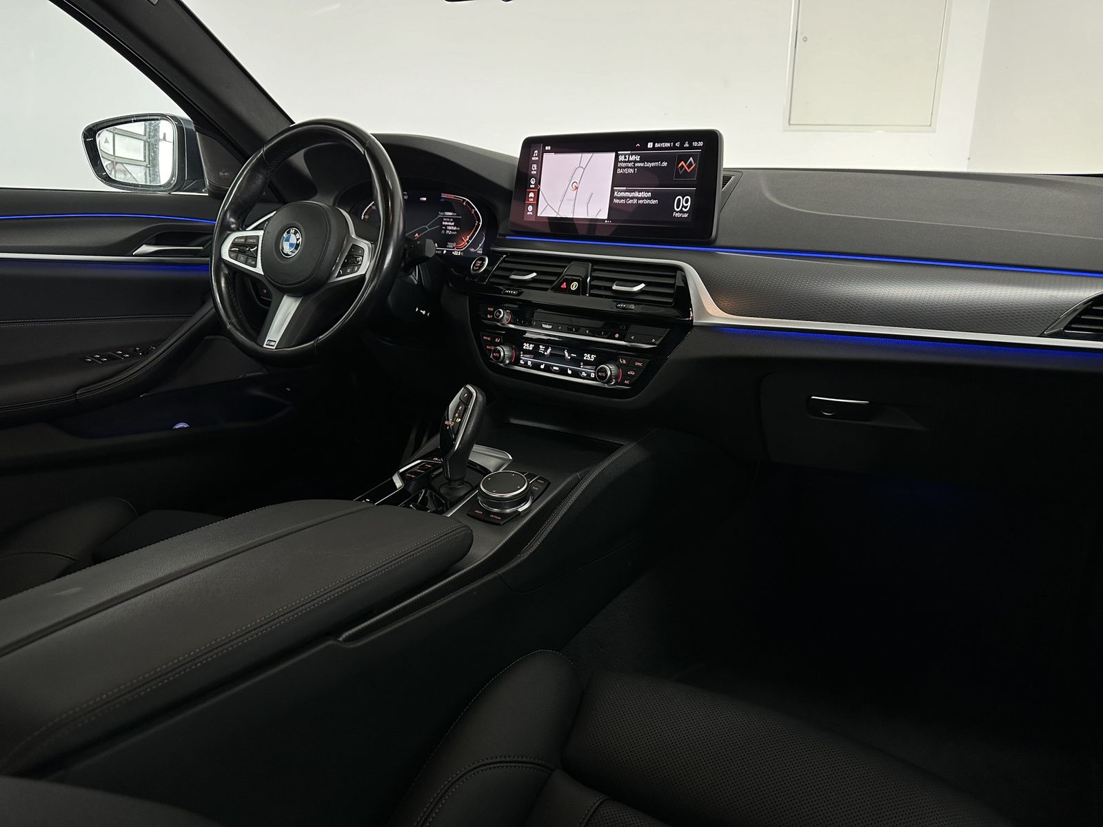 BMW 520 d xDrive M Sport |H-UP |H&K |BUSINESS|LED