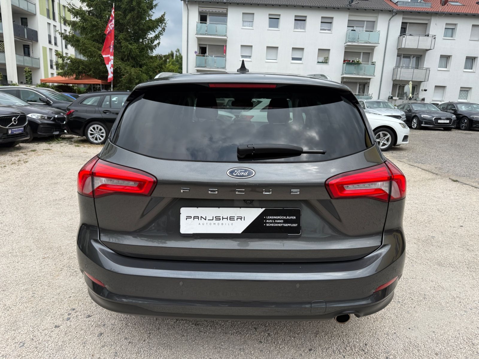 Ford Focus Turnier Aut Titanium - Samsaru's Car Outlet