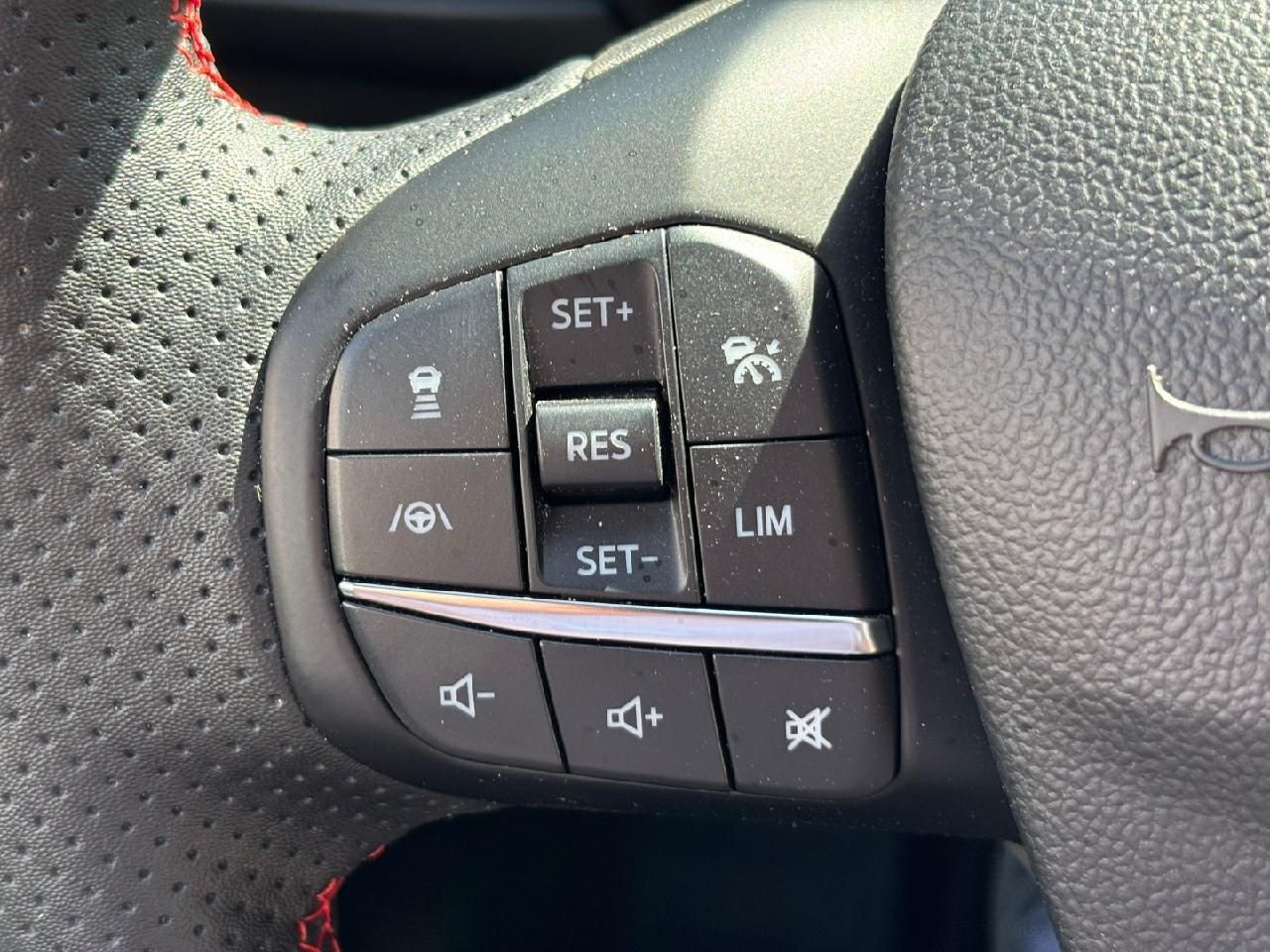 Ford Focus Turnier ST-Line X | ACC | Allwetter | Wint