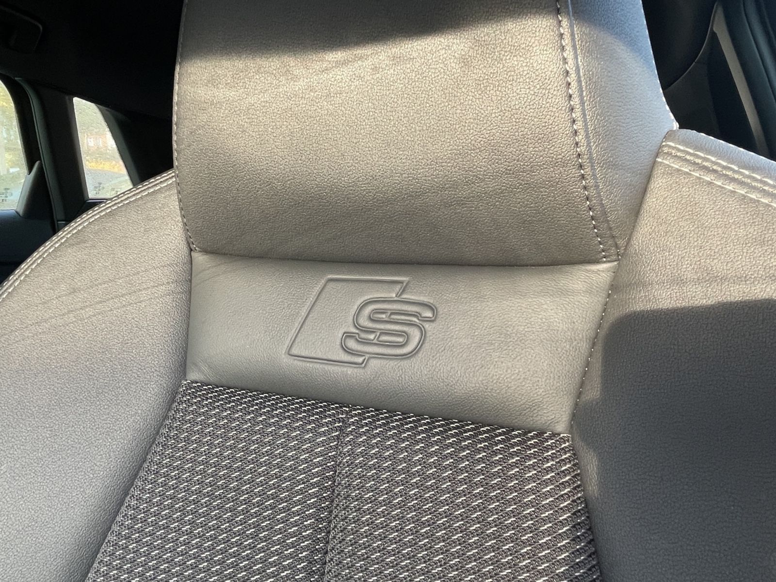 Audi A3 Sportback 30 TFSI LED Navi PDC+ Teilleder