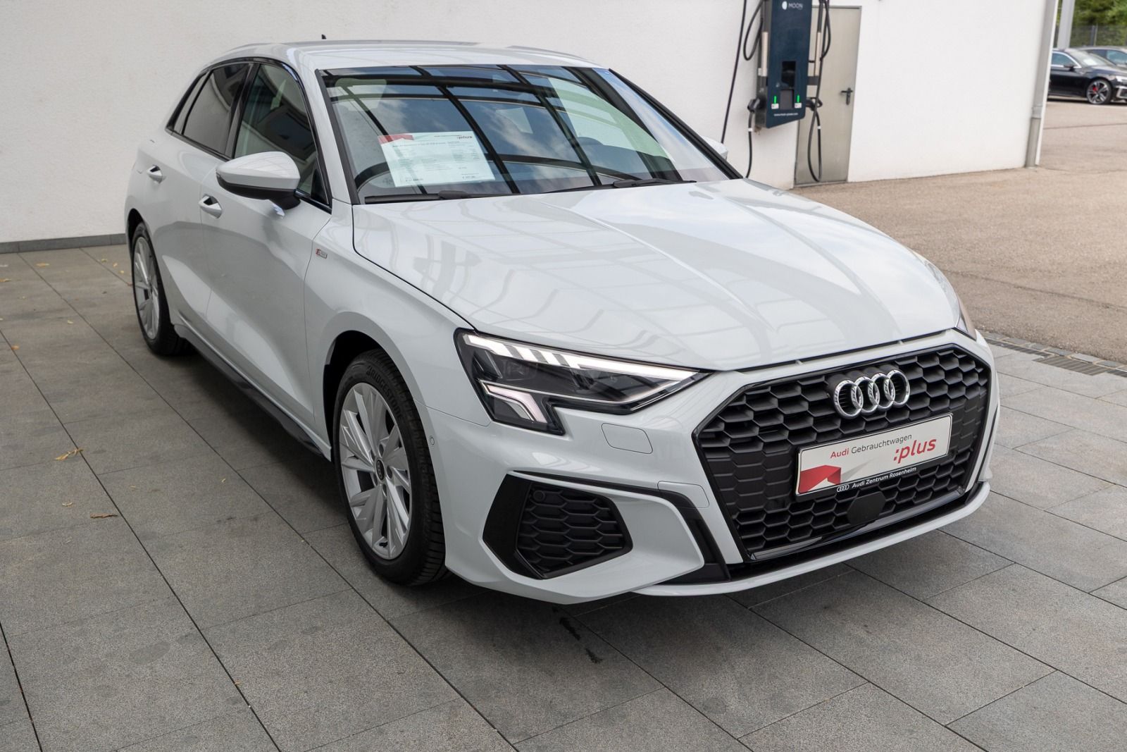 Audi A3 Sportback S line 35 TFSI S tr. - Samsaru's Car Outlet