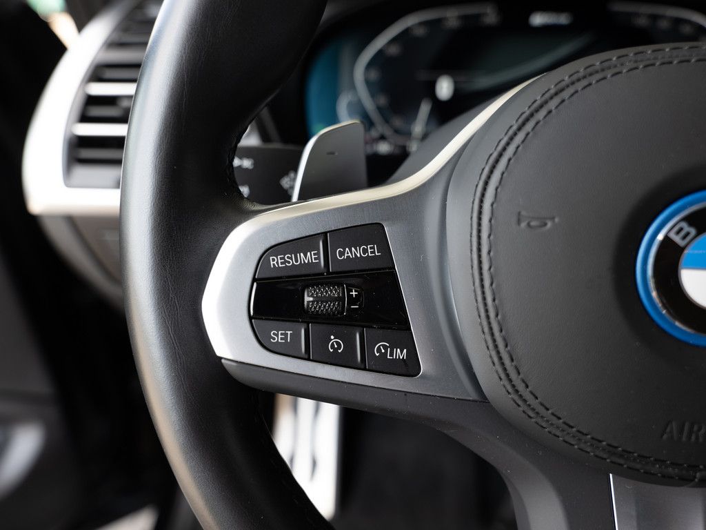 BMW X3 xDrive 30e M-Sportpaket - Samsaru's Car Outlet