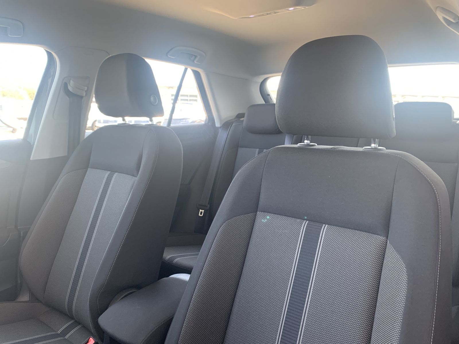 Volkswagen T-Roc 2.0 TDI Style - Samsaru's Car Outlet