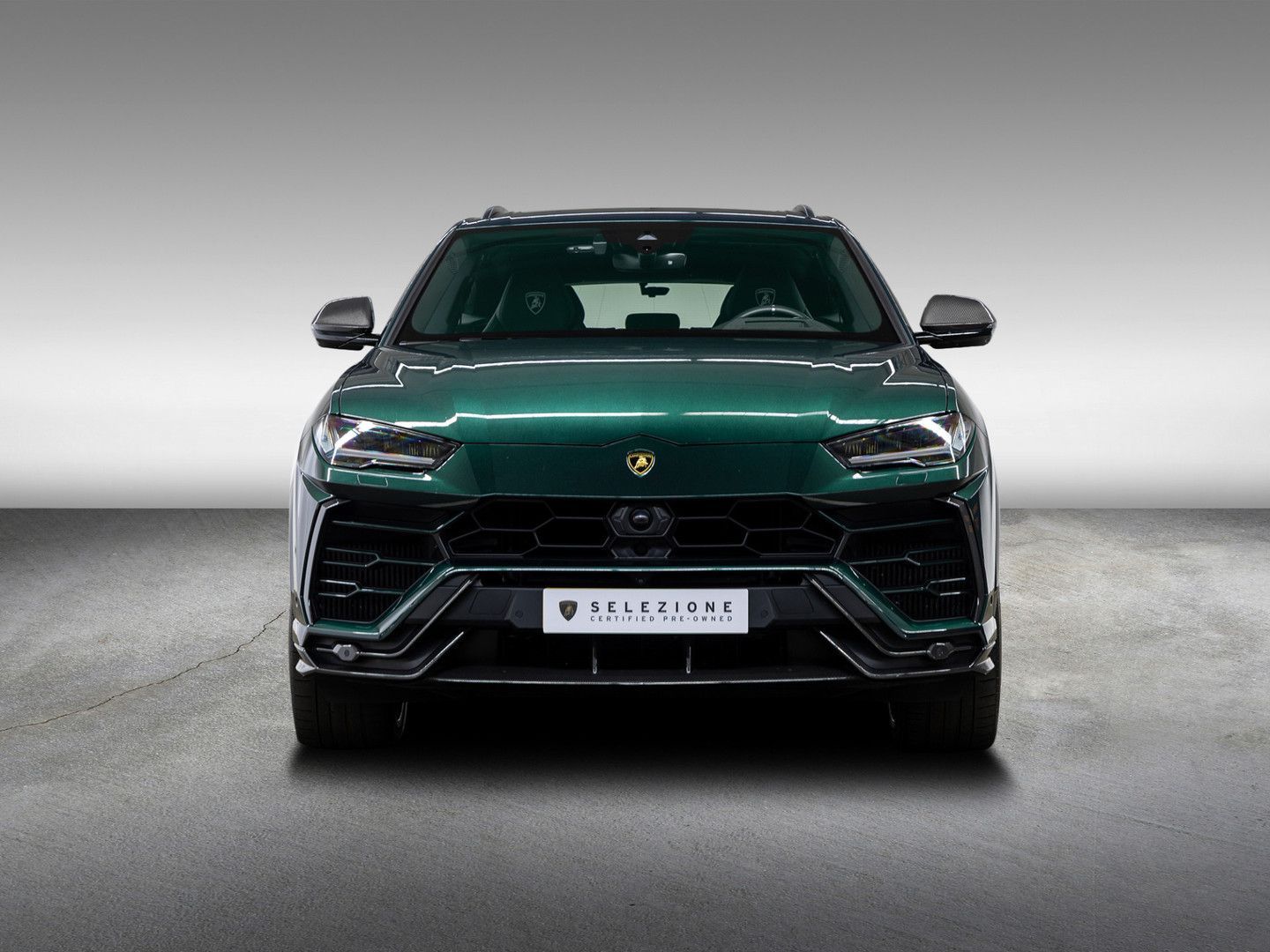 Lamborghini Urus - Samsaru's Car Outlet