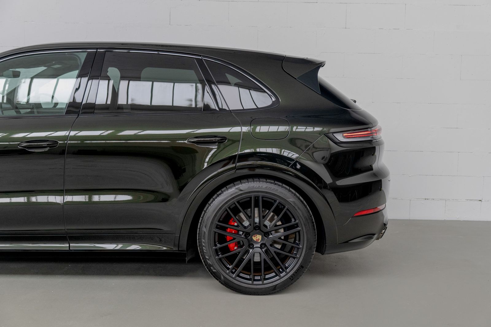 Porsche Cayenne S E-Hybrid I PTS Dunkeloliv I Burmester