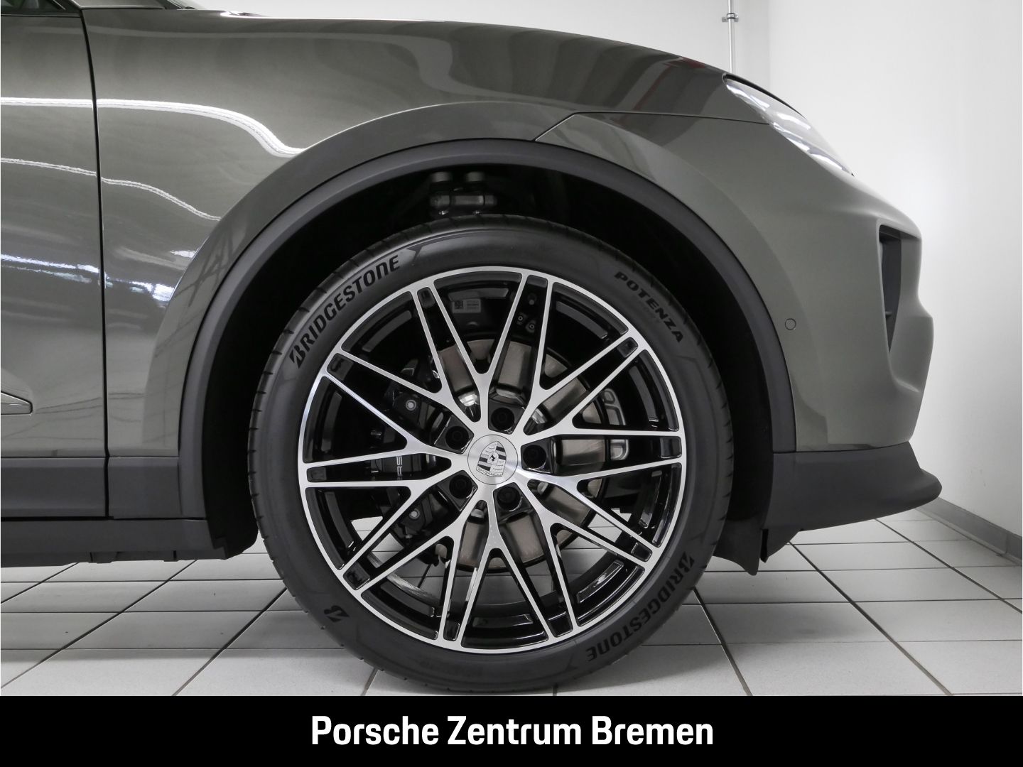 Porsche Macan 4S Sportpaket - Samsaru's Car Outlet