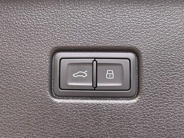 Audi Q5 Sportback 40 TDI quattro S line - Samsaru's Car Outlet