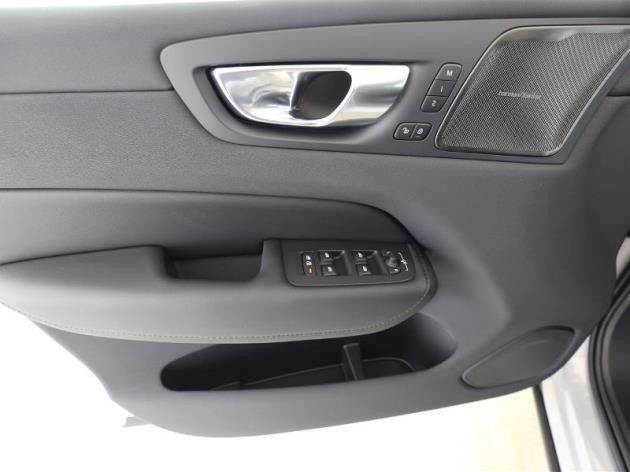 Volvo XC60 B4 Plus Dark*360*H&K*