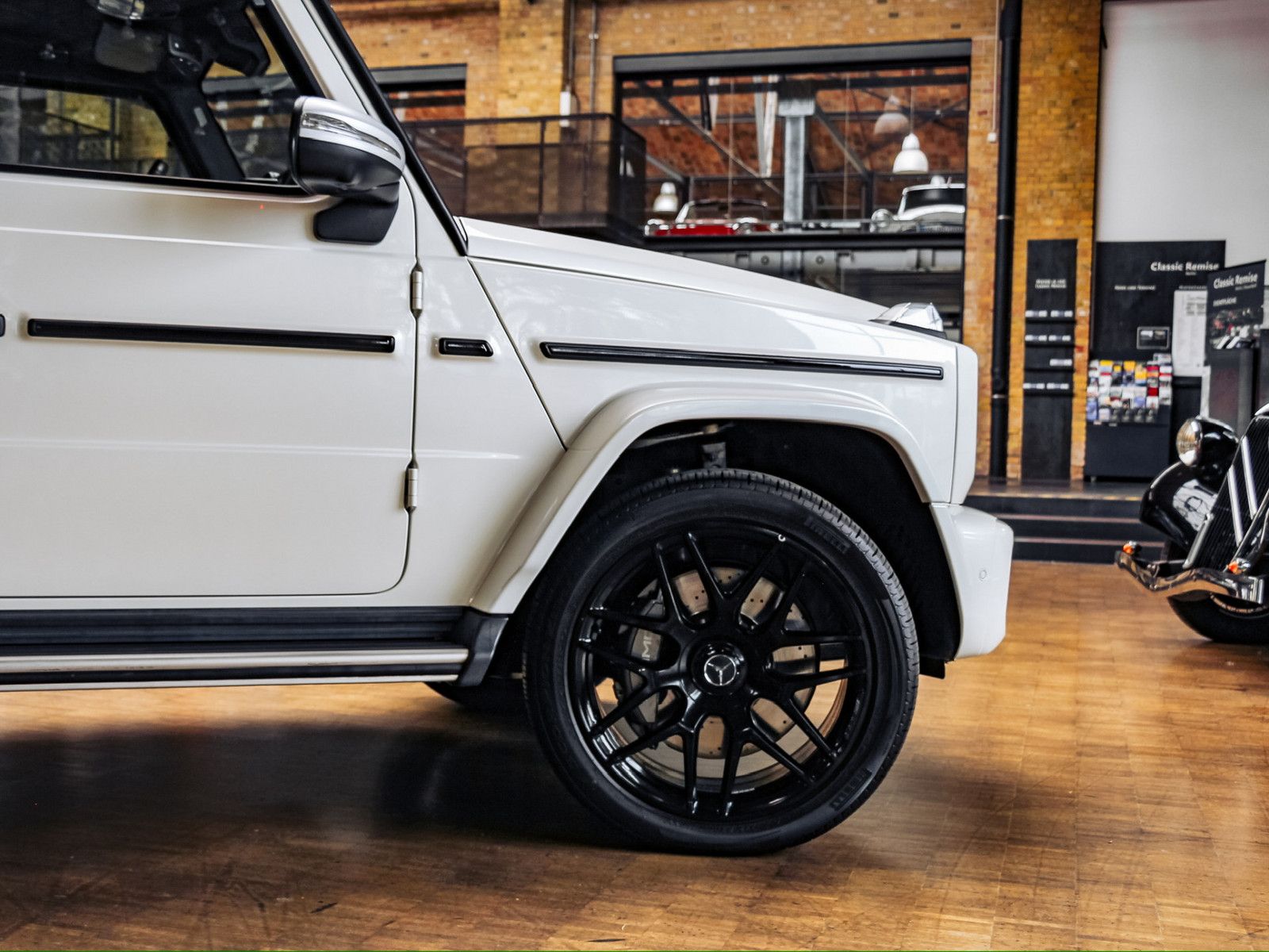 Mercedes-Benz G 63 AMG - Samsaru's Car Outlet