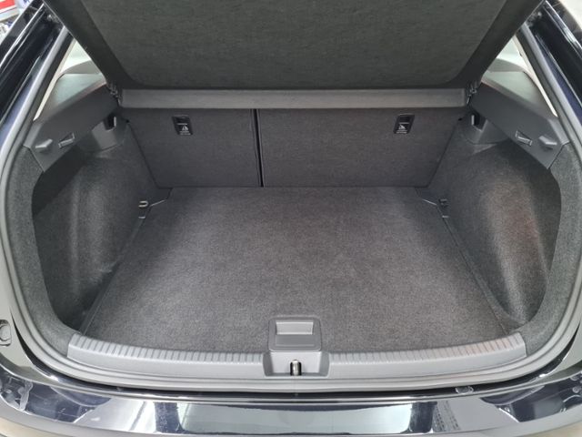 Volkswagen Taigo 1.0 TSI Life - Samsaru's Car Outlet