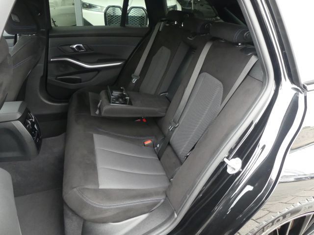BMW 320 i Tour M Sportp. AHK°ACC°-HIFI°AdLED°18Zoll