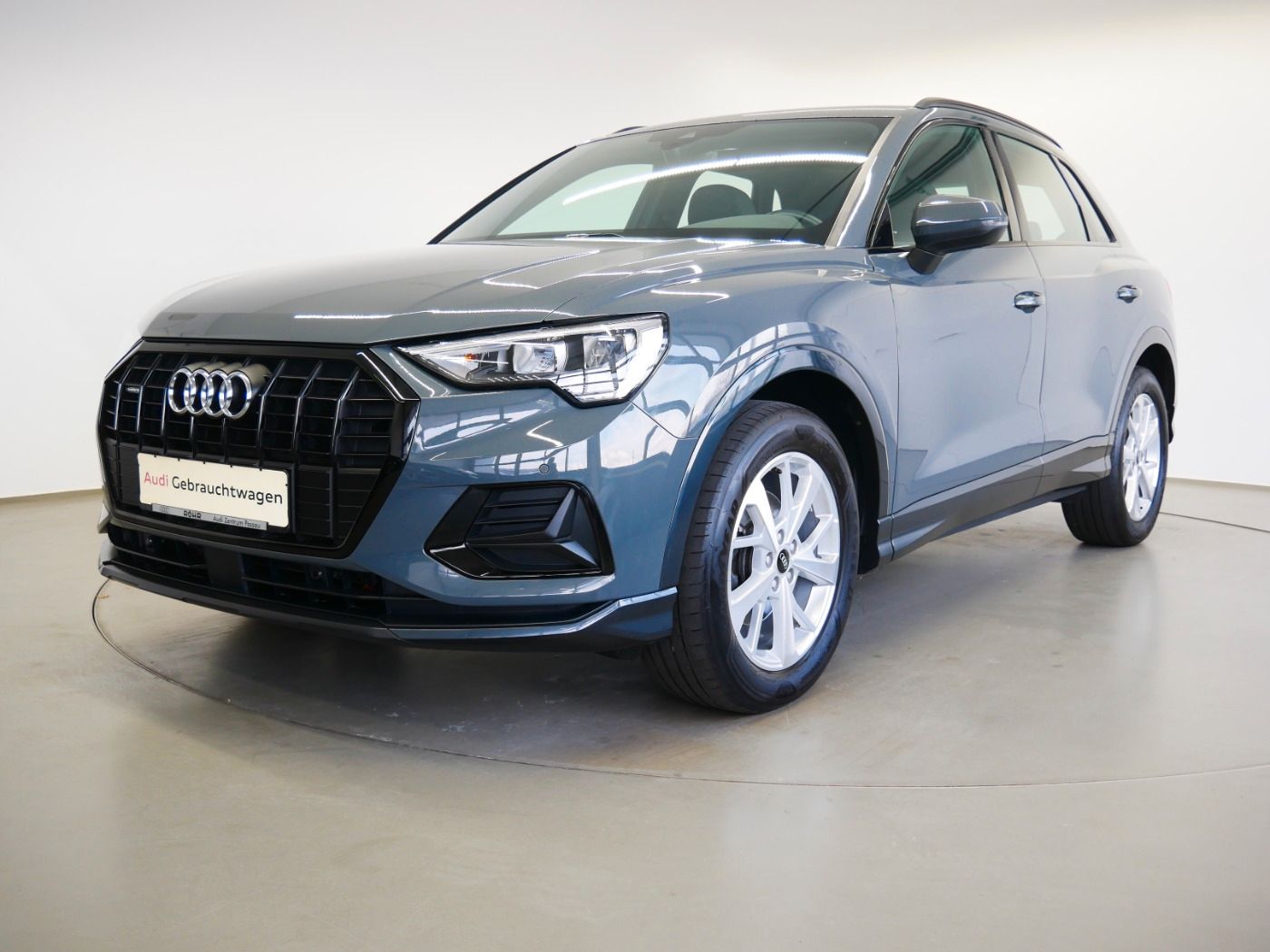 Audi Q3 35 TDI quattro advanced - Samsaru's Car Outlet