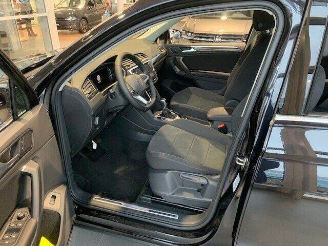 Volkswagen Tiguan  eHybrid TSI DSG Elegance AHK Matrix Pano