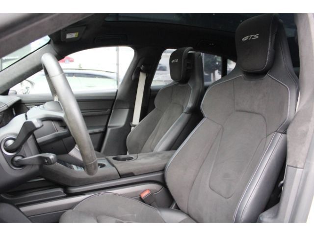 Porsche Taycan GTS Sport Turismo - Bose - Pano - Head up
