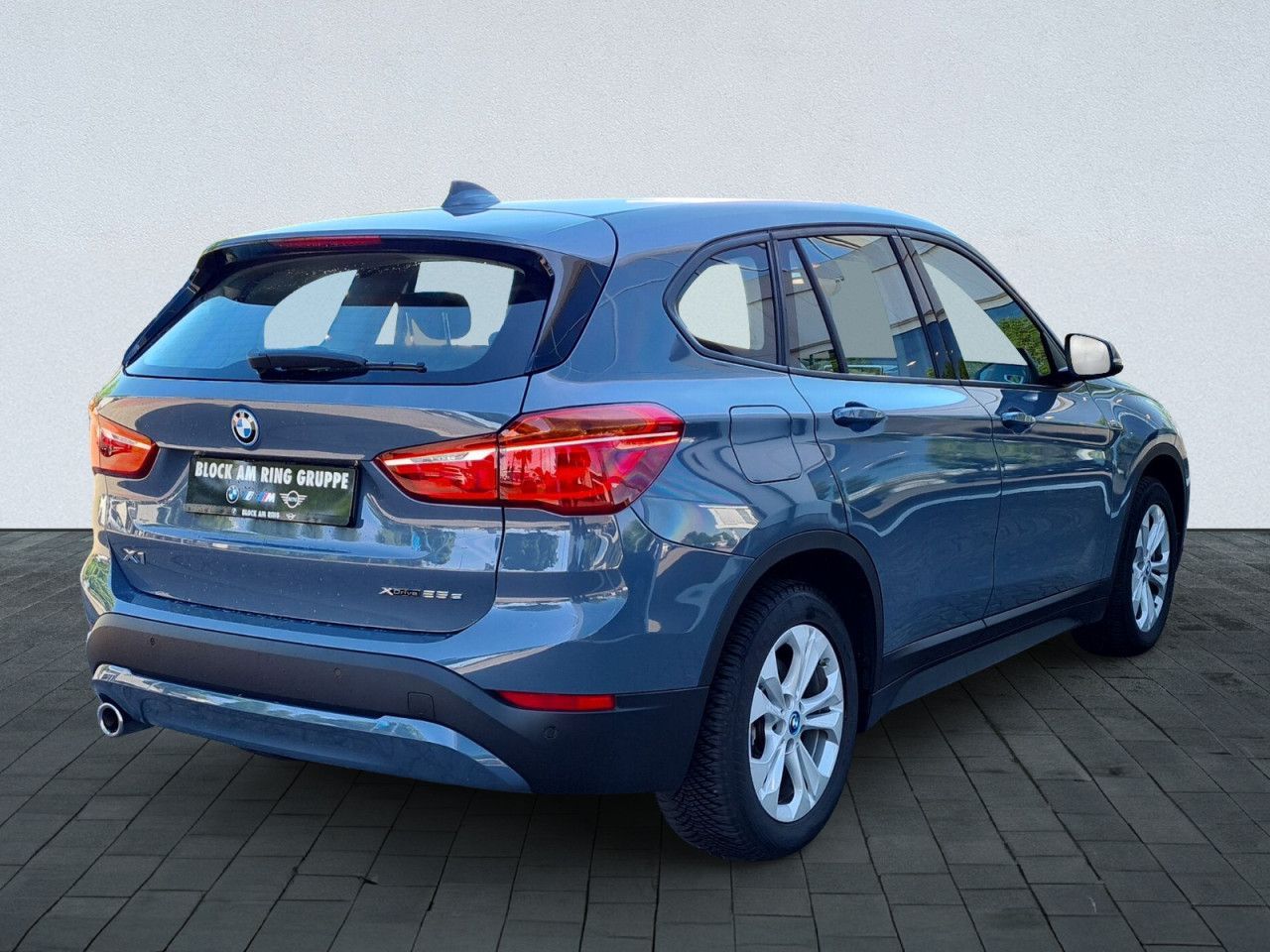 BMW X1 xDrive25e Advantage - Samsaru's Car Outlet